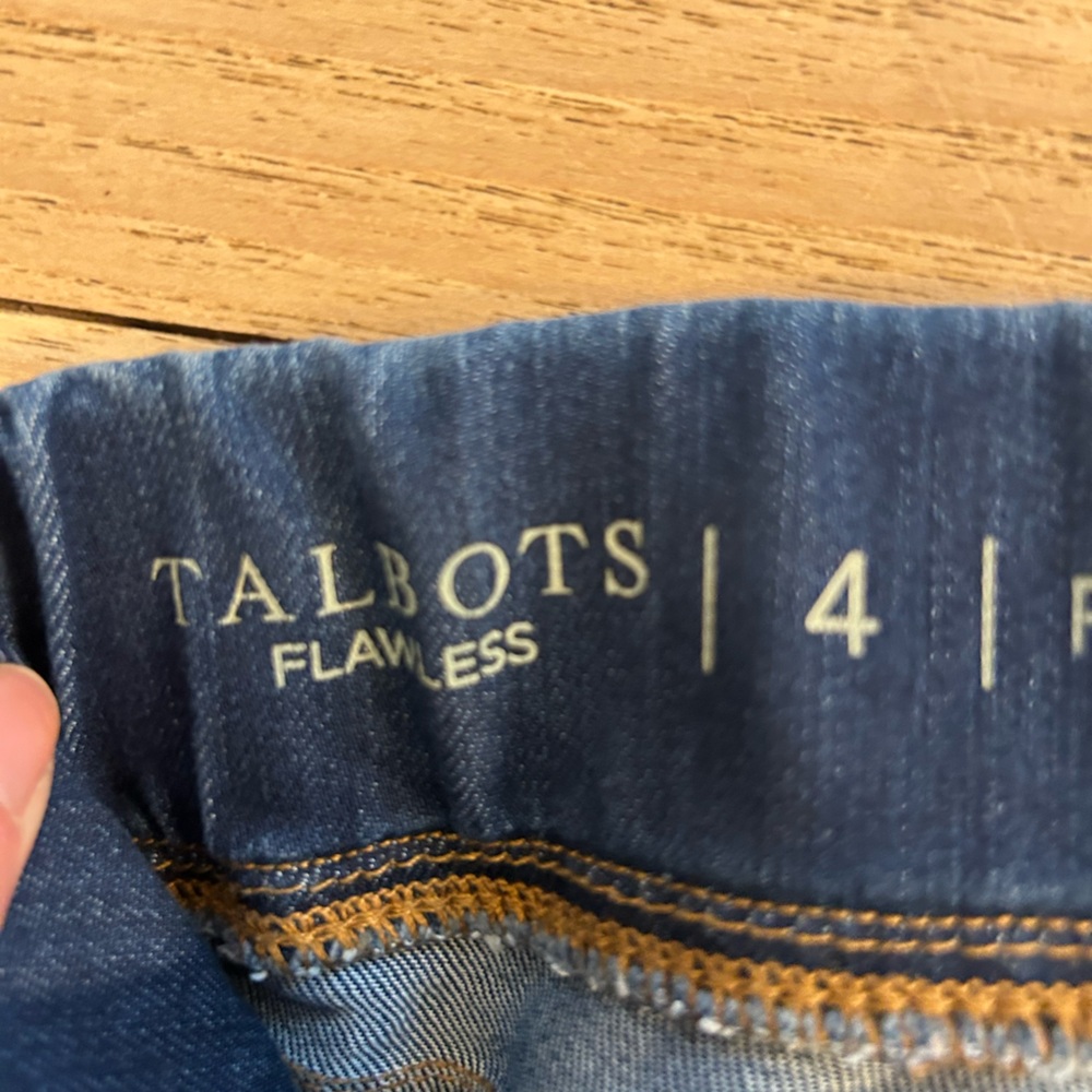 Talbots pull on jeans size 4 - Picture 2 of 7